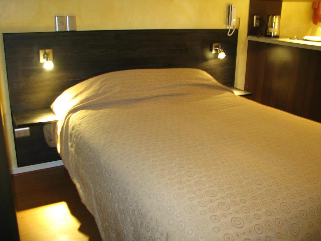Amg Apartments سانتياغو الغرفة الصورة